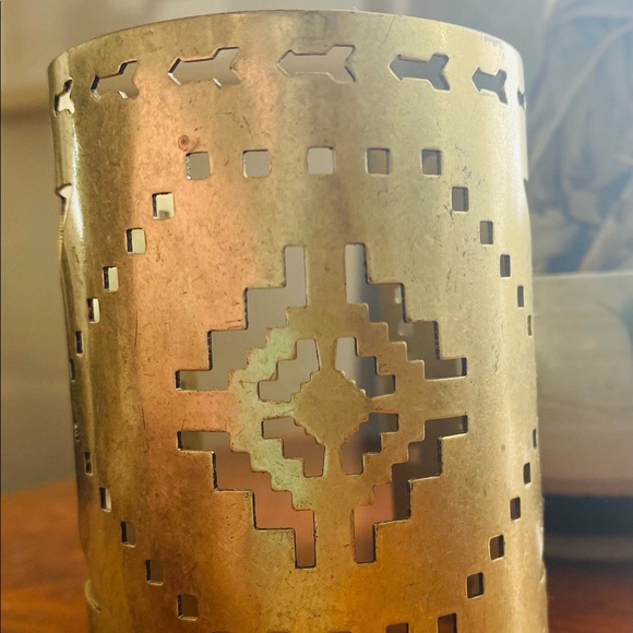 Brass cut out cuff bracelet - Picture 2 of 2